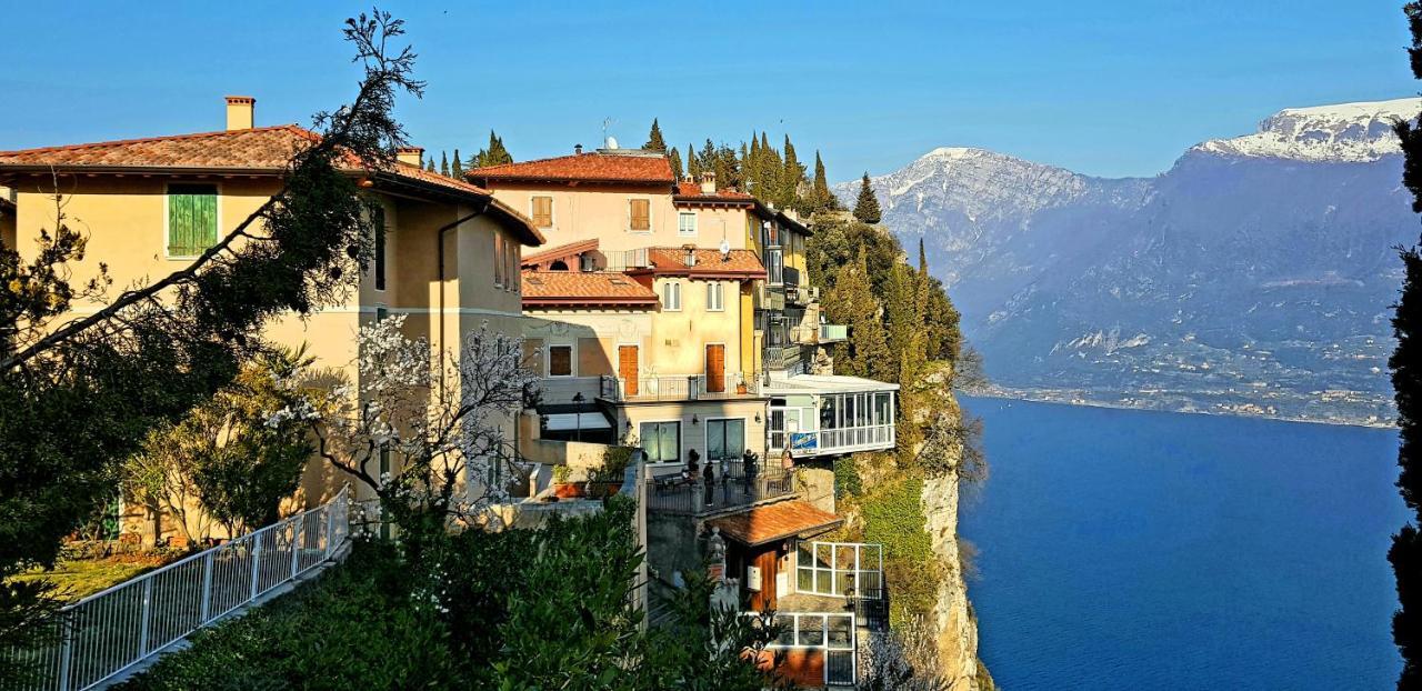 La Quiete 30 Lake view apartment by Gardadomusmea Tremosine Exterior foto
